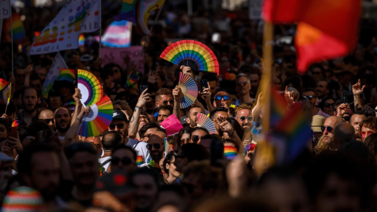 Scopri di più sull'articolo Giugno 2024: il mese del Pride tra storia e marketing